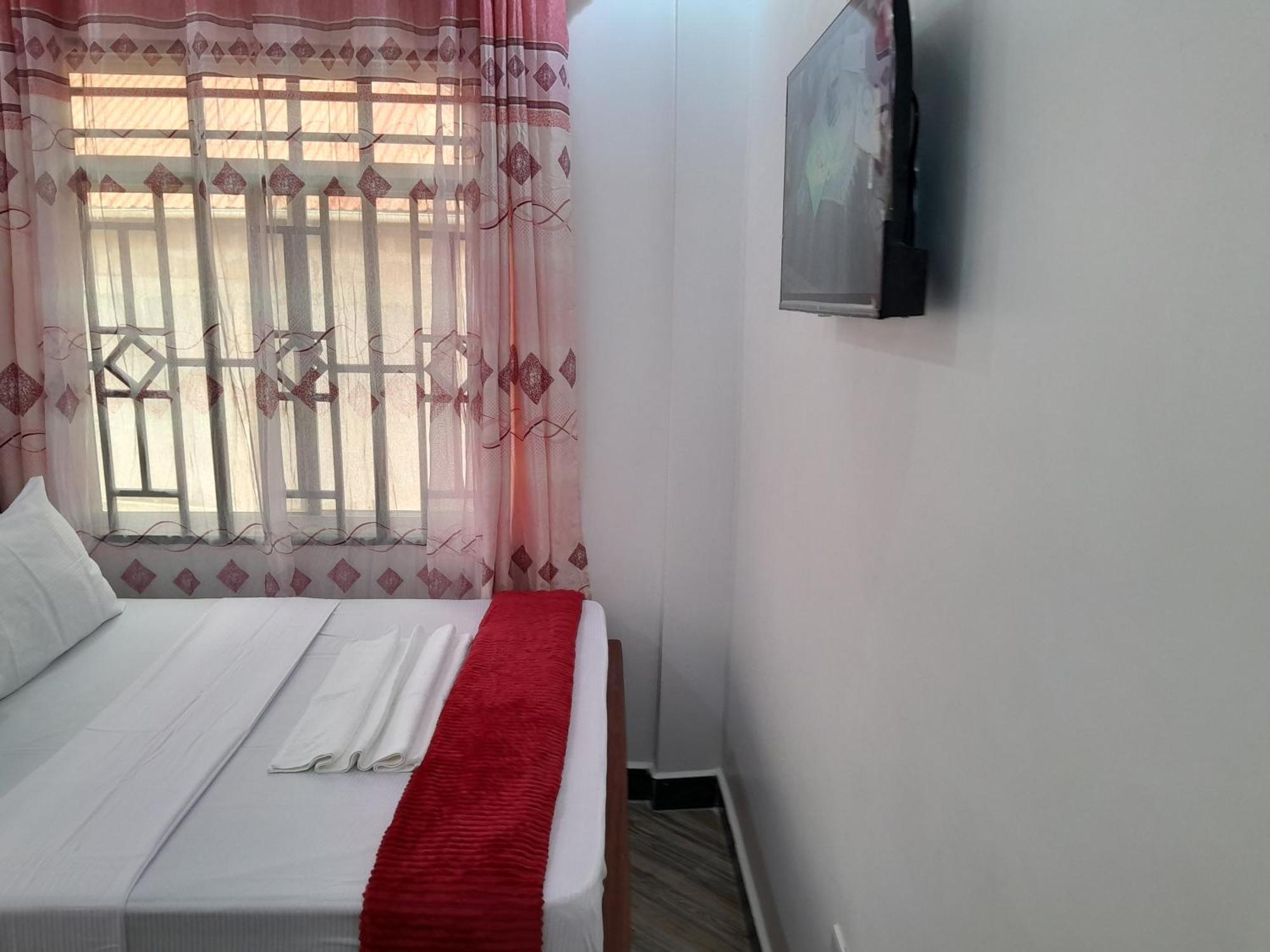 Valley Breeze Hotel Dar es Salaam Bagian luar foto