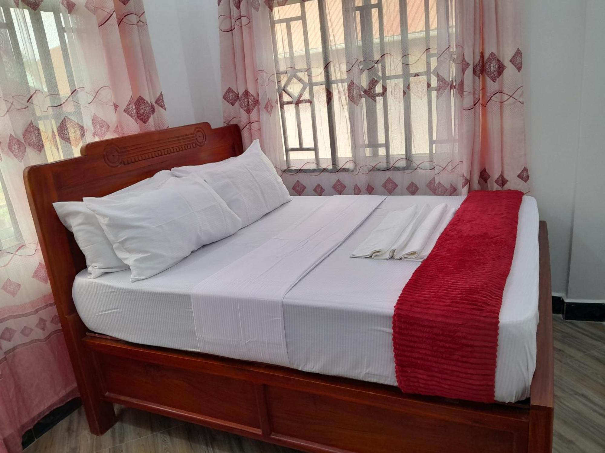 Valley Breeze Hotel Dar es Salaam Bagian luar foto