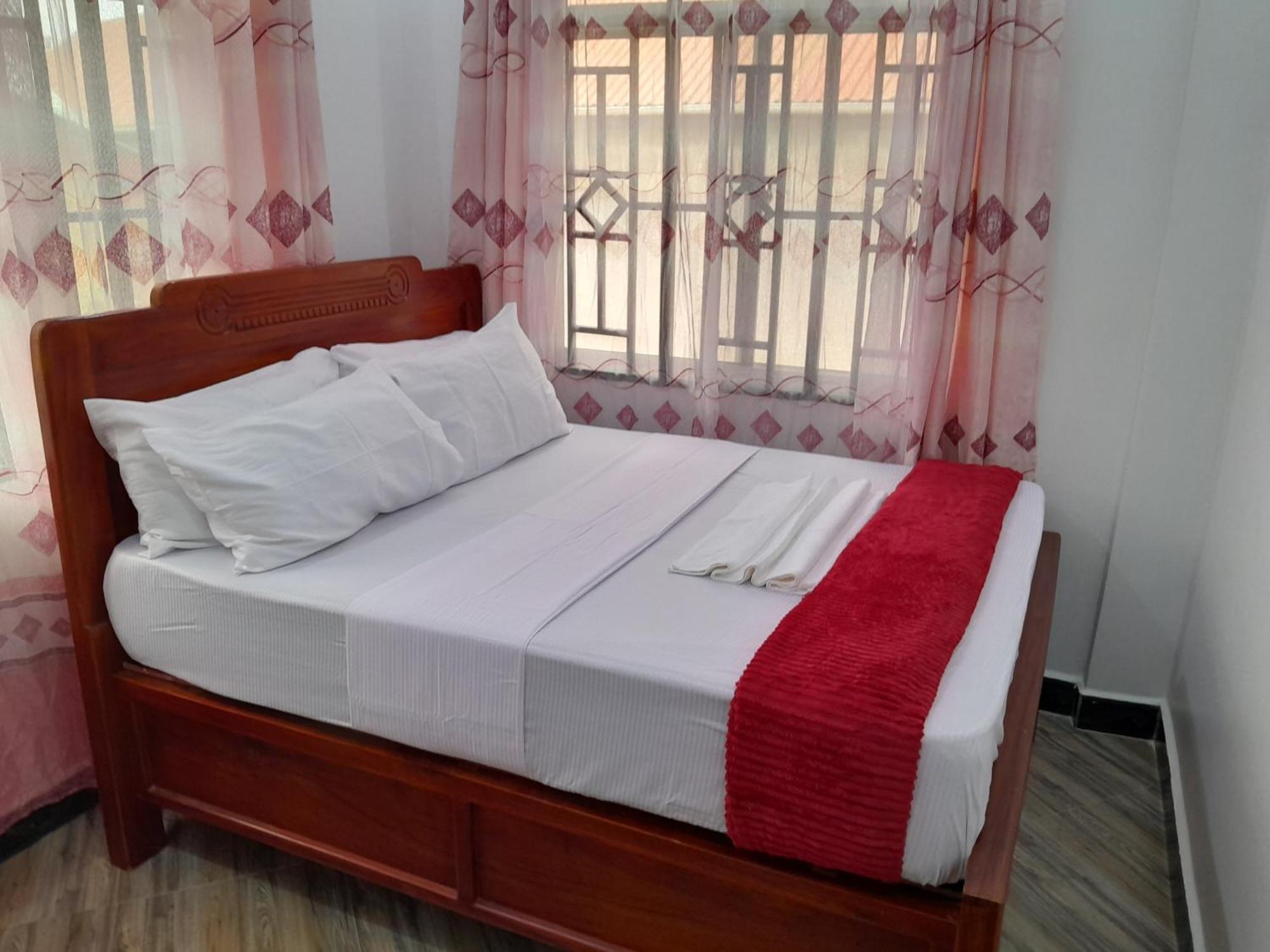 Valley Breeze Hotel Dar es Salaam Bagian luar foto